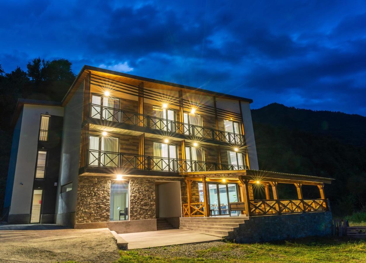 Hotel Latveli Mestia Exterior foto
